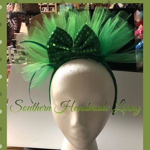 Green headband for st Patty’s day